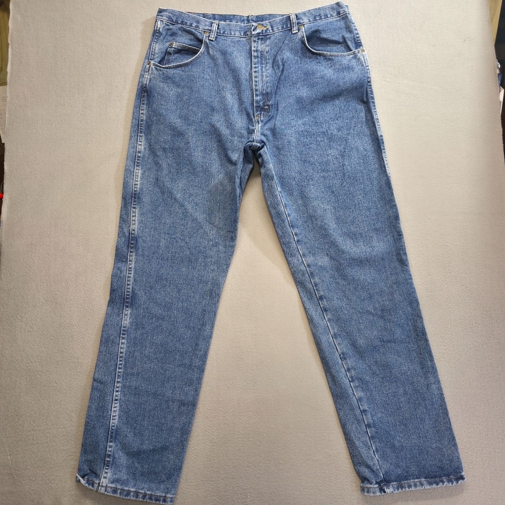 Wrangler Rugged Wear Men's Straight Leg Denim Blue Jeans‎ Size 40x34 (38x33.5)